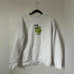 Levi’s oversized crewneck sweatshirt